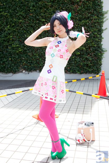 ng体育_《野性的呼唤》曝幕后花絮动作演员魔性互动